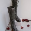 Toru Ootsuka, boots,  2011年, Wood, lacquer, copper, Right：23x8x43.5cm, Left ：22x8x44cm.